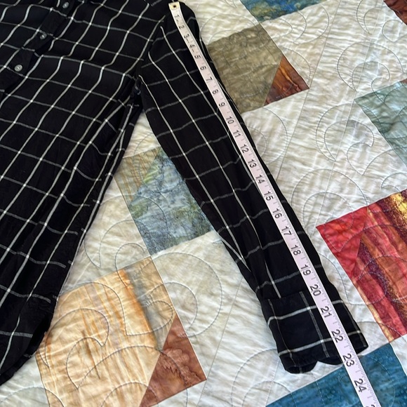 **DONATED** Banana Republic window pane button down - Picture 7 of 8